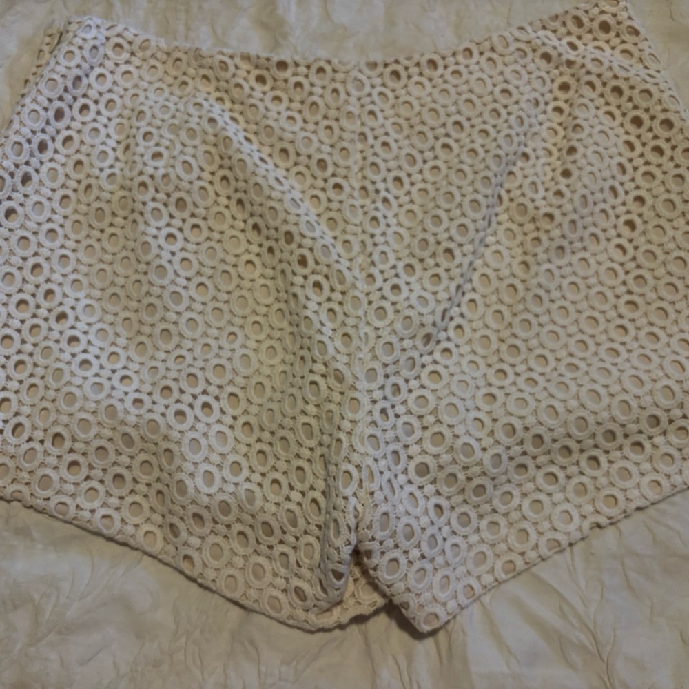 Banana Republic Lace Eyelet Mid rise Shorts cotton ivory summer - Picture 5 of 6